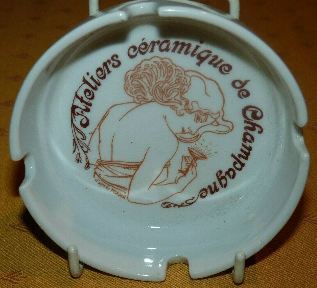 アルフォンス・ミュシャ 「カーネーション」灰皿 サルグミンヌ